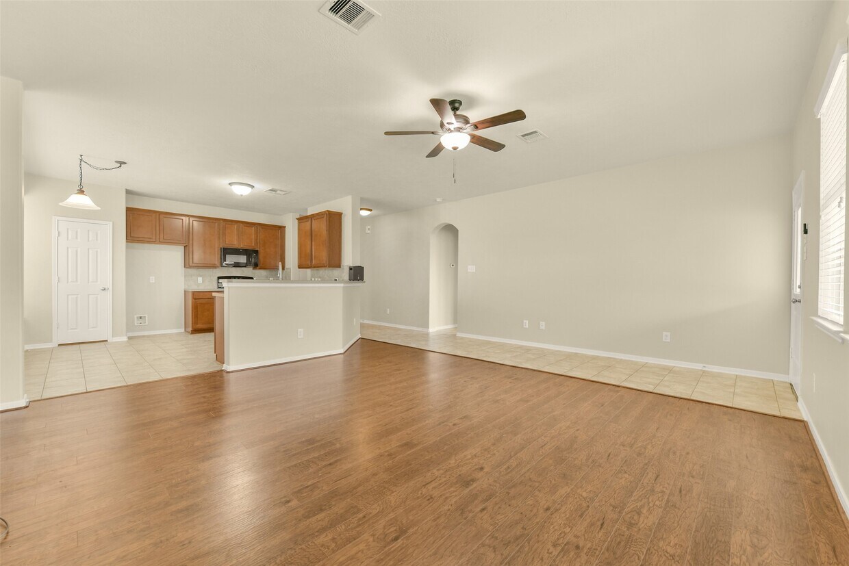 Foto del edificio - 5002 Creekside Ave