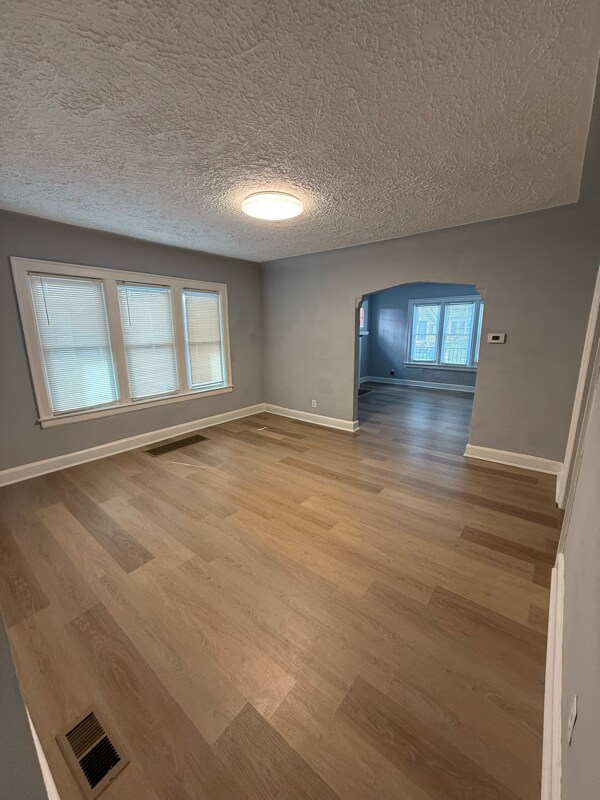 Foto del edificio - 16595 Washburn St