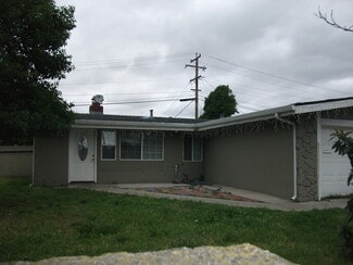 Building Photo - 1755 La Porte Ave