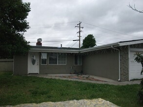 Building Photo - 1755 La Porte Ave