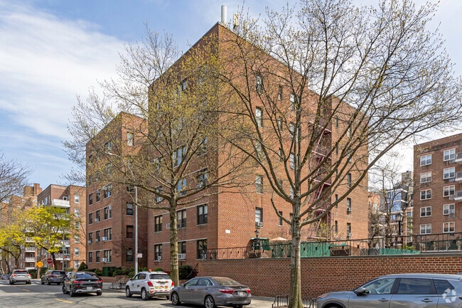 Building Photo - 620-640 W 239th St