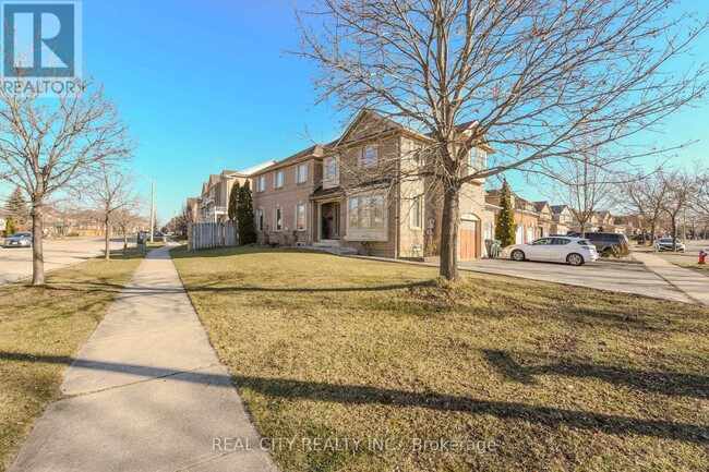 Building Photo - 7020 Black Walnut Trail