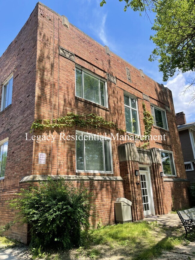 Building Photo - 5140 E Washington St