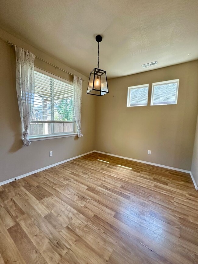 Building Photo - 61158 SW Teton Ln