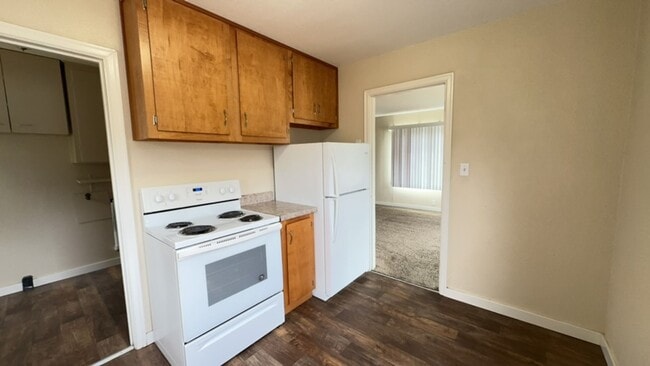 Building Photo - 2 Bedroom / 1 Bathroom Home in Madras Oregon