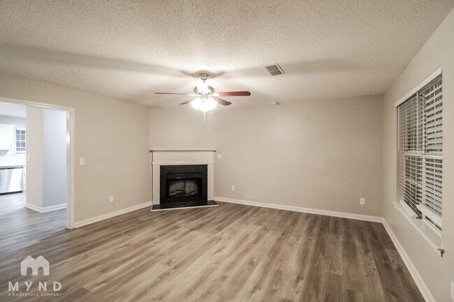 Foto del edificio - 5838 Waggoner Ct