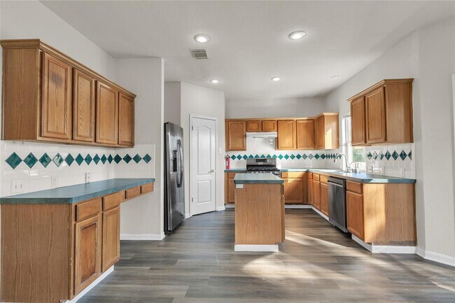 Foto del edificio - 3733 Eagles Nest St