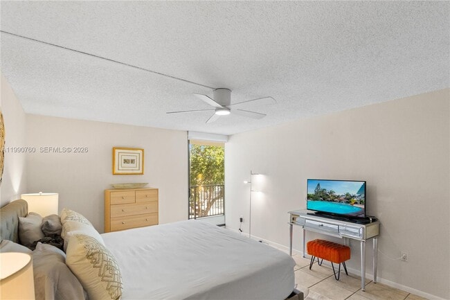 Foto del edificio - 1101 River Reach Dr