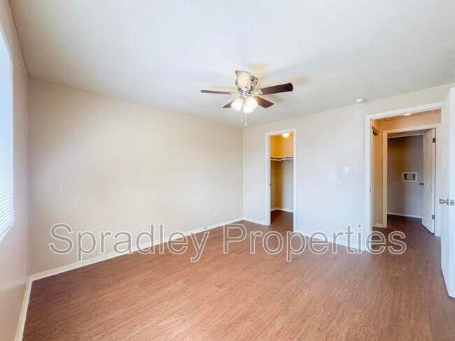 Building Photo - 608 John Paul Jones Dr