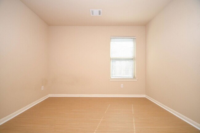 Building Photo - 10015 Bitternut Hickory Ln