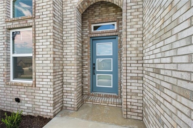 Building Photo - 1361 Sessile Oak Wy