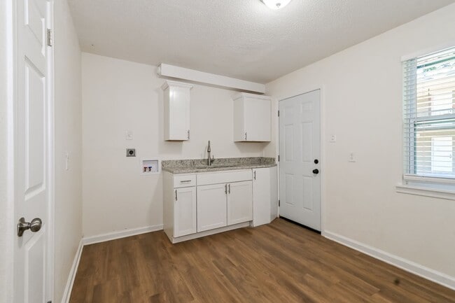 Foto del edificio - Seventh Street Apts (1018)
