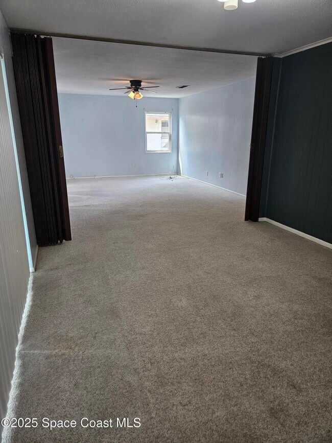 Foto del edificio - 955 Beechfern Ln