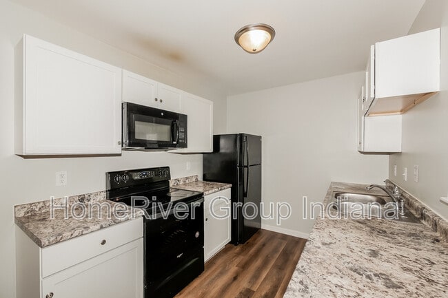 Building Photo - 1341 Edgemont Ave