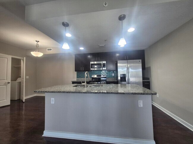 Foto del edificio - 3605 High Ridge Rd