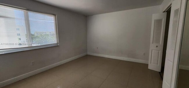 Foto del edificio - 6950 Miami Gardens Dr