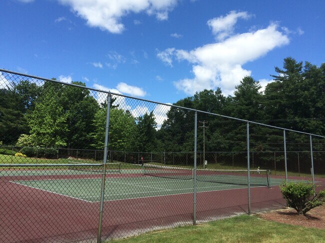 Foto del edificio - 30 Ledgewood Hills Dr