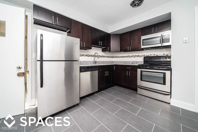 Foto del edificio - 6120 N Kenmore Ave