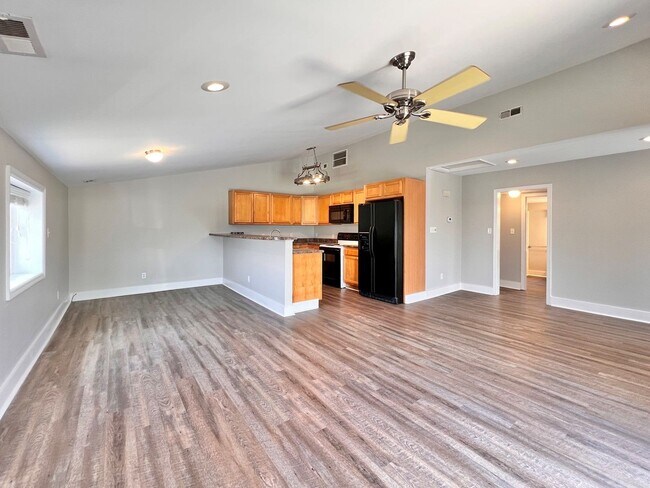 Foto del edificio - 2 Bedroom Apartment in Surf City