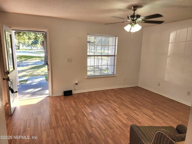 Building Photo - 2345 W 15th St