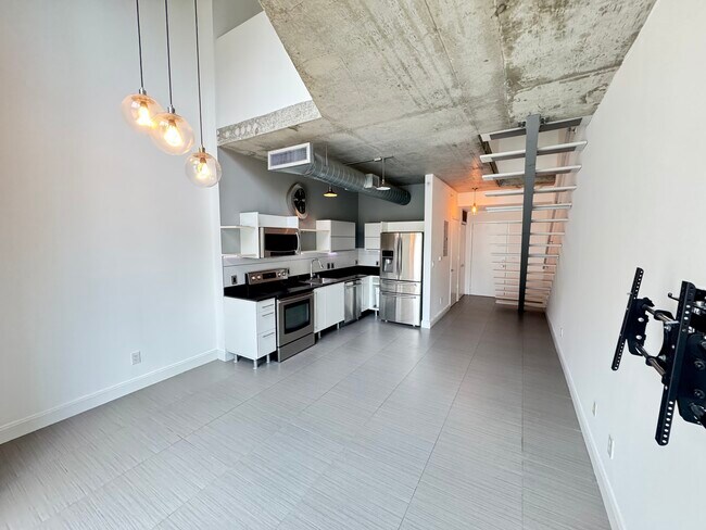Foto del edificio - 690 SW 1st Ct