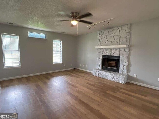 Foto del edificio - 174 Foxwood Cir