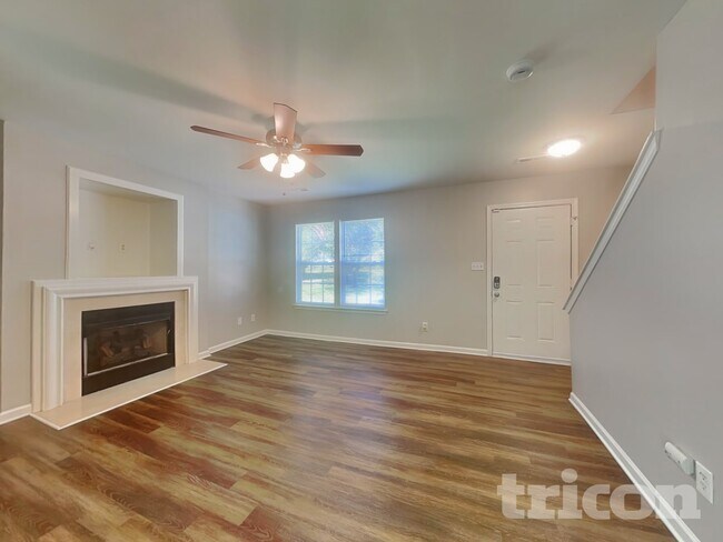 Building Photo - 9835 Veronica Dr