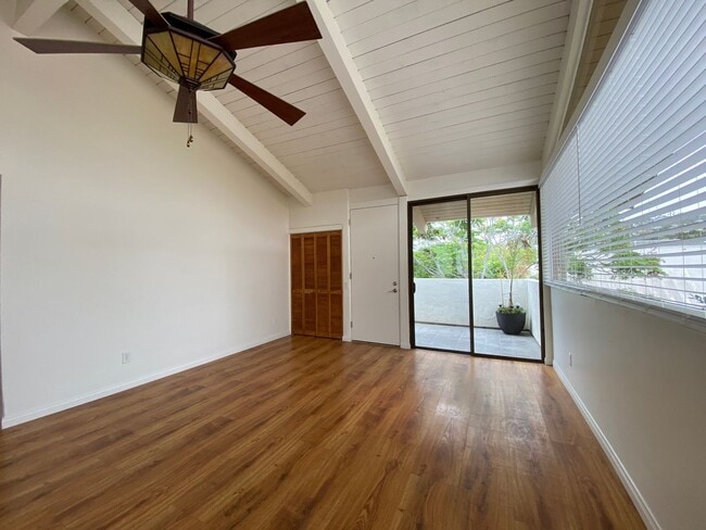 Building Photo - Lovely 2 Bedroom, 2 Bathroom Condo!