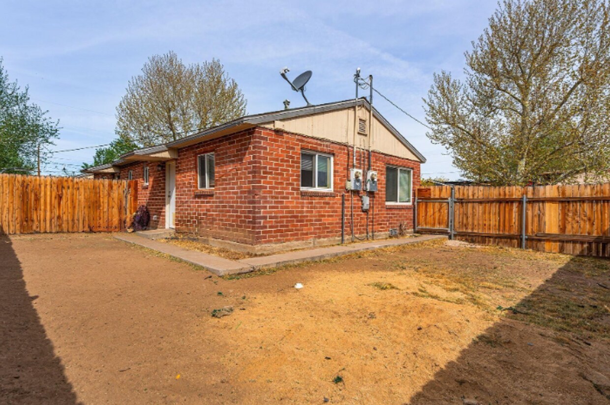Foto del edificio - Cozy 1 Bedroom, 1 Bath - Small Backyard