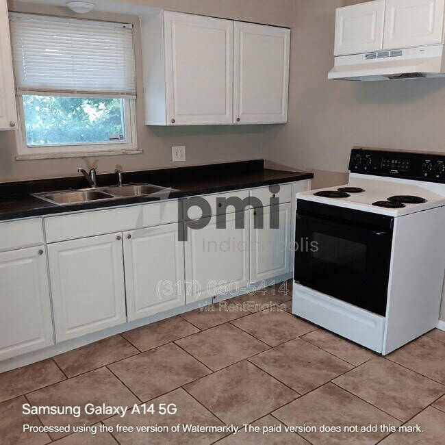 Foto del edificio - 2218 N Edmondson Ave