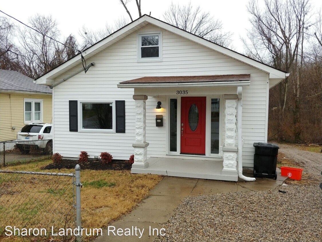 Foto principal - 3 br, 2 bath House - 3035 University Road