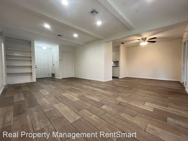 Foto del edificio - 2 br, 2 bath House - 4801 West Gate Blvd