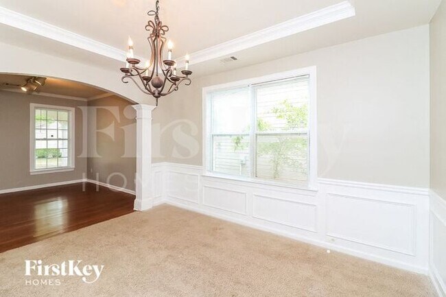 Building Photo - 2405 Langstan Ct