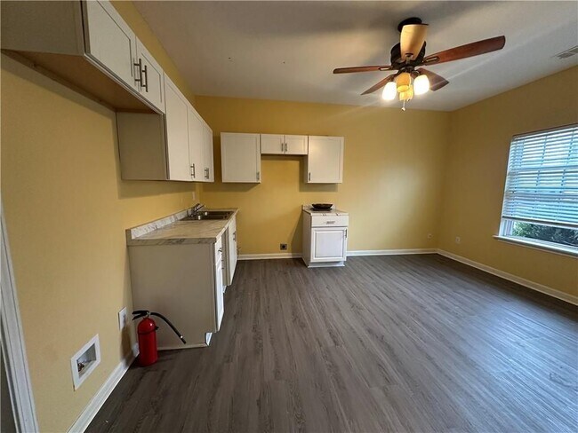 Foto del edificio - 1943 Oakbluff Way SW