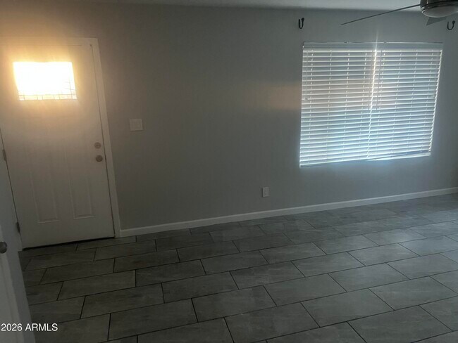 Foto del edificio - 5406 S Hazelton Ln