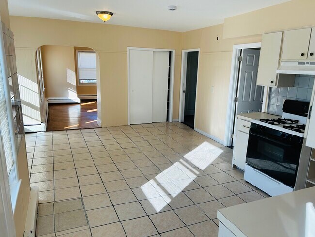 Foto del edificio - 25 Fallon Ave