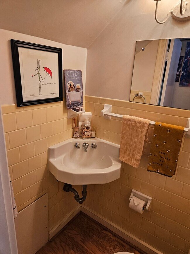 Foto del edificio - Mount Vernon Condos - Large 2BR/1.5BA Home...