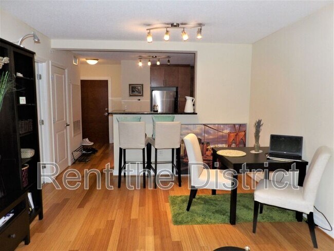 Foto del edificio - 915 E Street NW