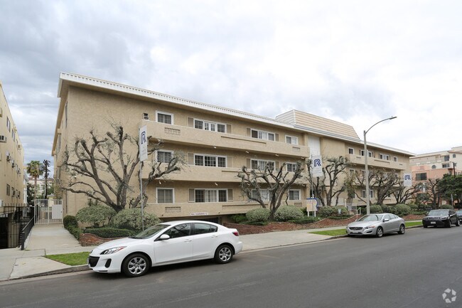 Foto del edificio - 1409 Midvale Avenue Apartments