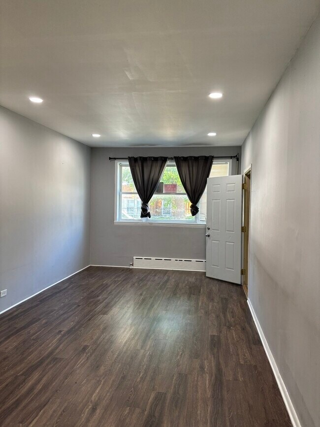 Foto del edificio - 3053 N Elbridge Ave