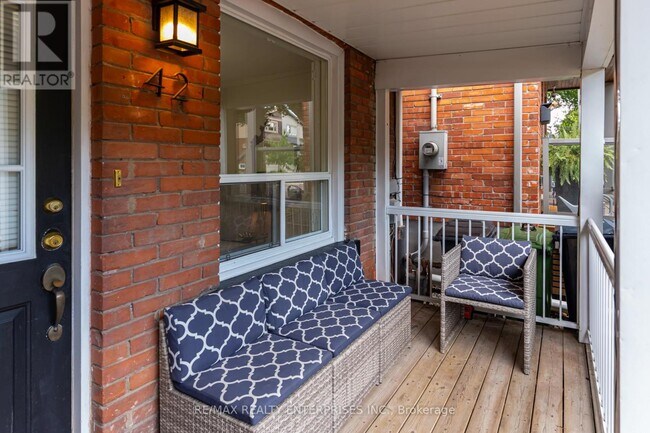 Building Photo - 42 Roslin Ave