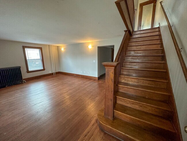 Foto del edificio - 225-227 Sheldon Ave