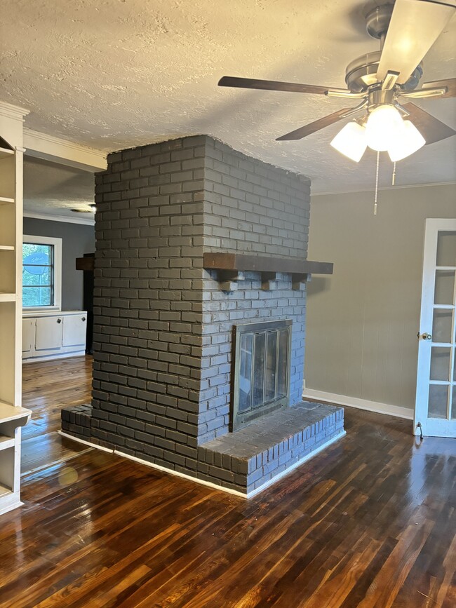 Building Photo - 793 Co Rd 503