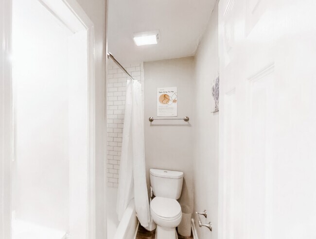 Foto del edificio - 149 Harlan Rd SW