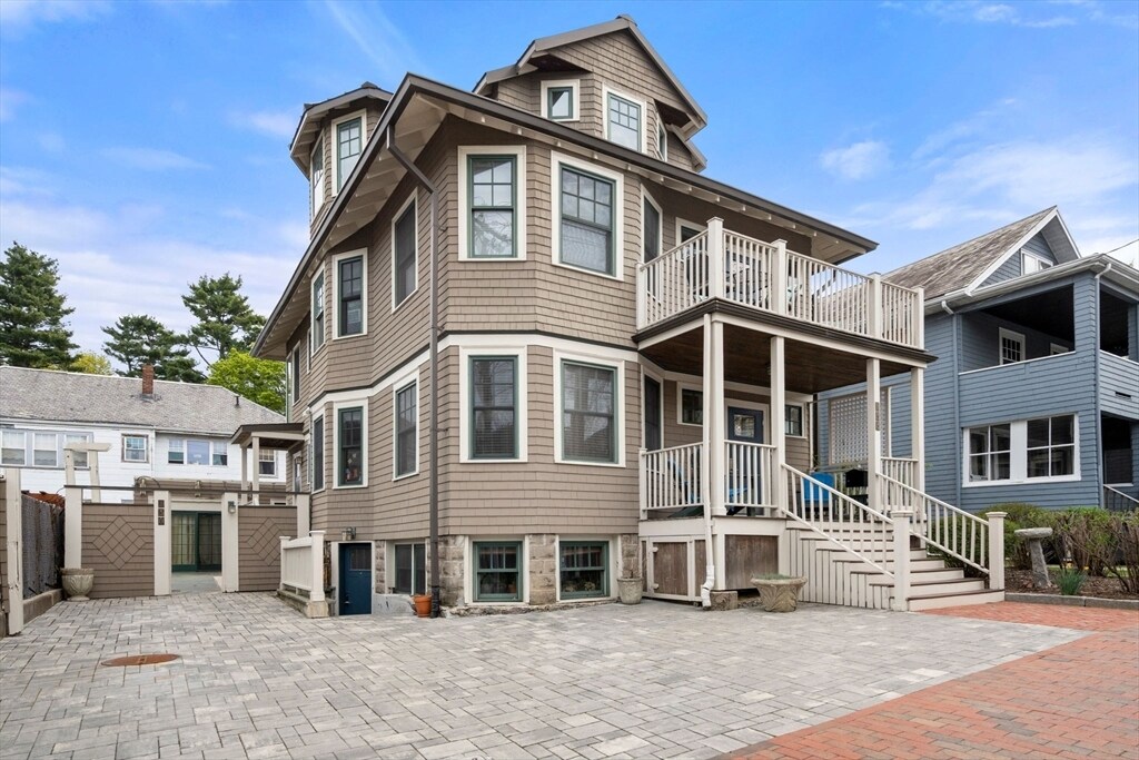 Foto principal - 136 Appleton St