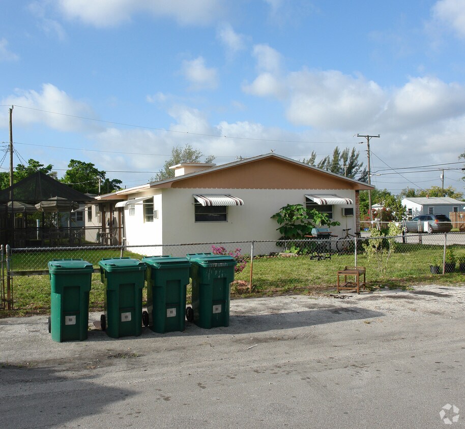 Foto del edificio - 4250 SW 62nd Ave