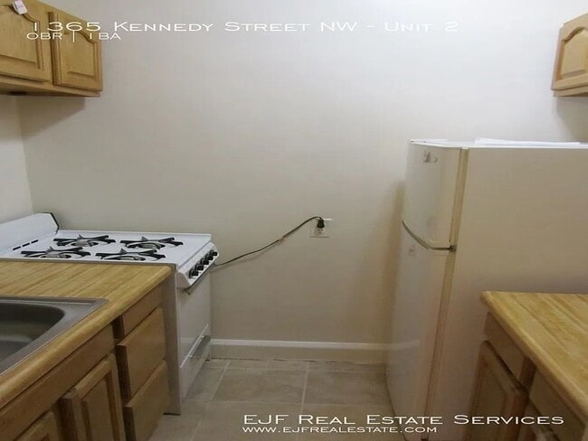Foto del edificio - 1365 Kennedy St NW