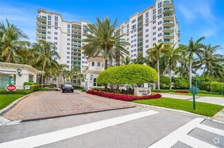 Building Photo - 19900 E Country Club Dr