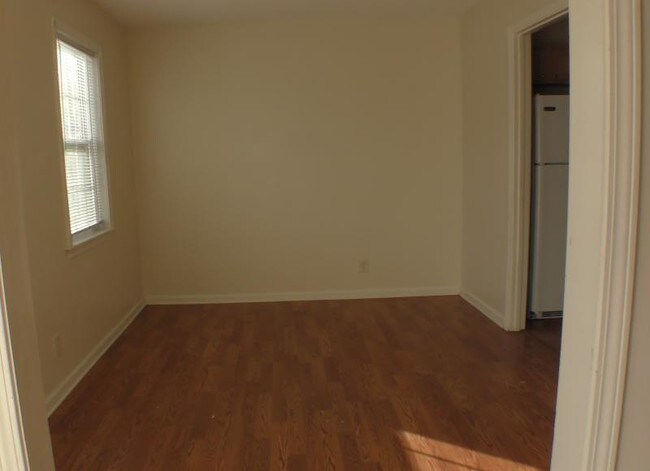 Building Photo - 6472 River Park Dr
