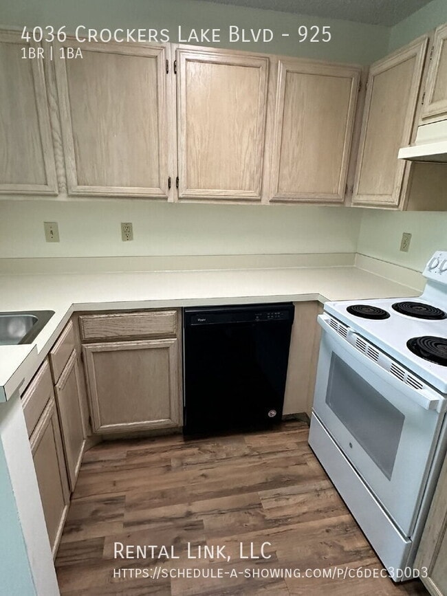 Building Photo - 4036 Crockers Lake Blvd